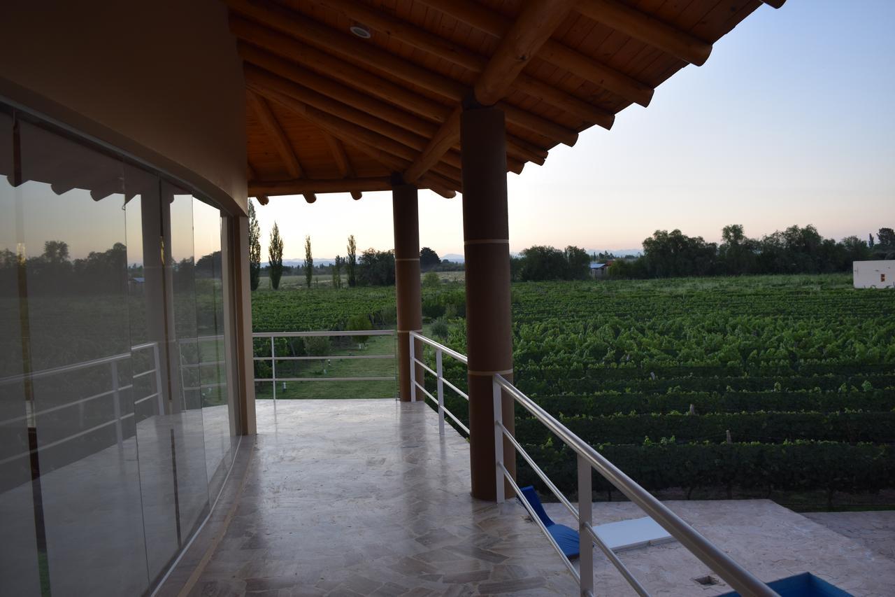 Chaglasian Wine & Suites San Rafael  Extérieur photo