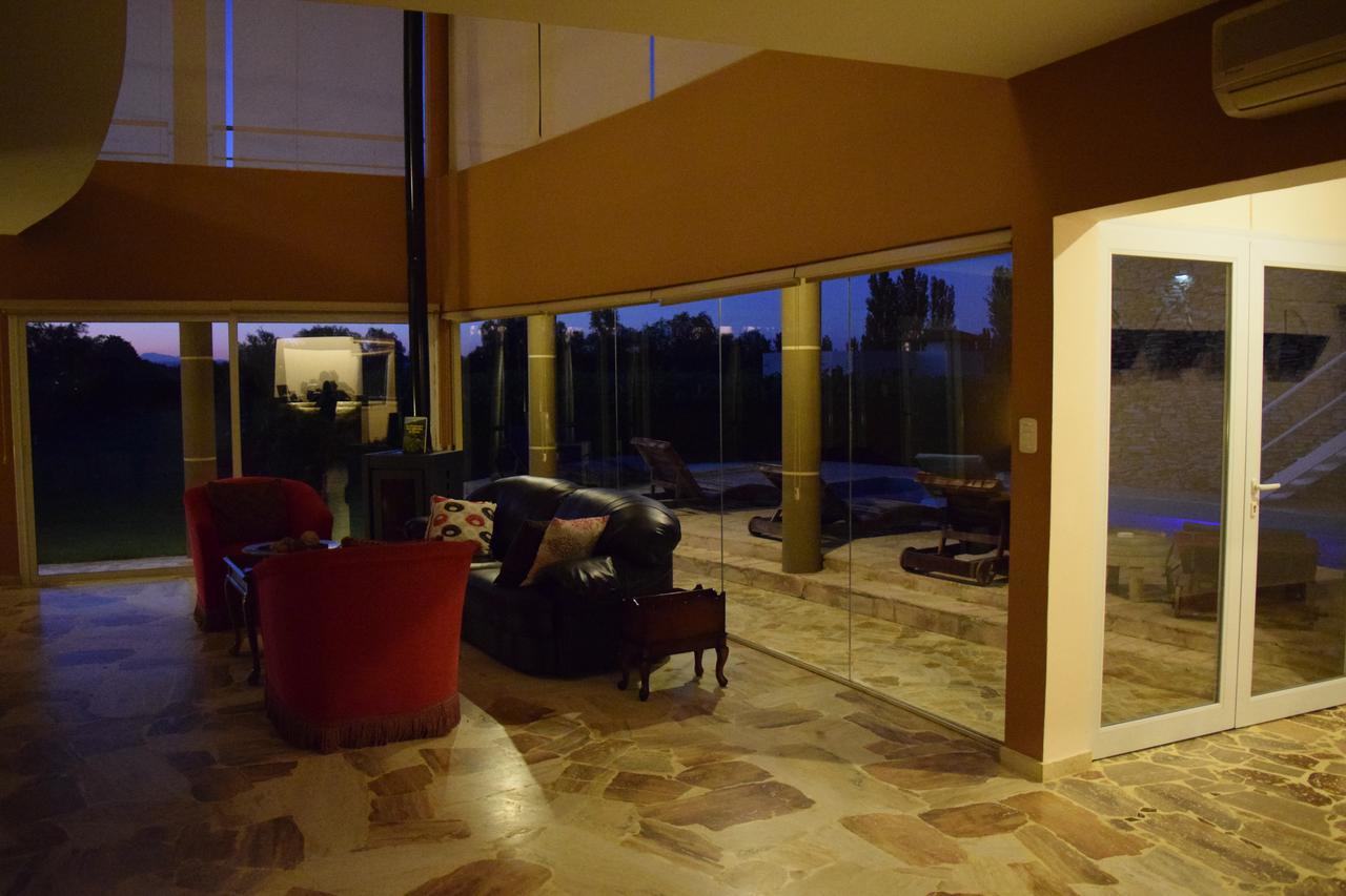 Chaglasian Wine & Suites San Rafael  Extérieur photo